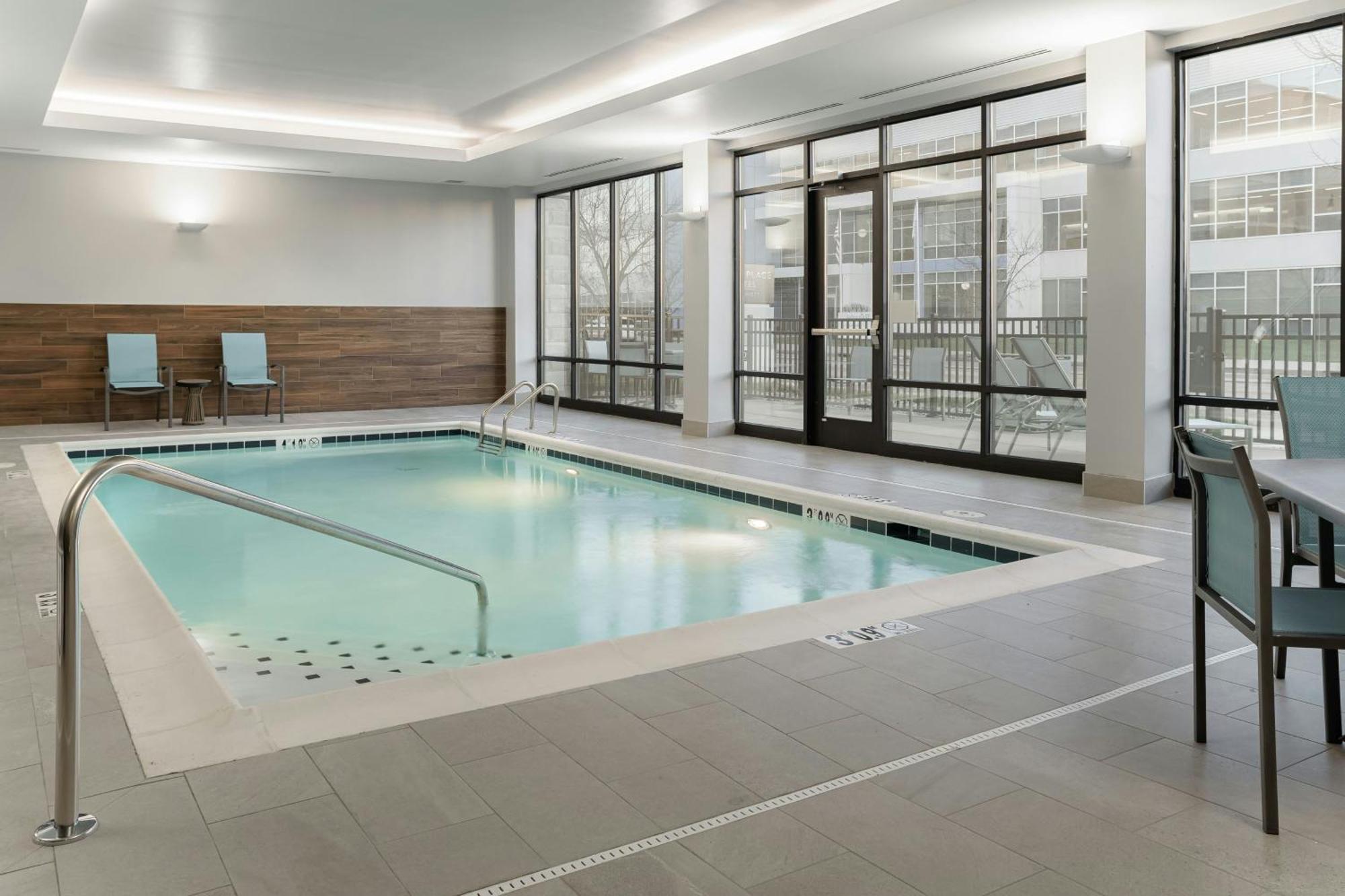 Fairfield By Marriott Inn & Suites Cincinnati Oakley Exterior foto